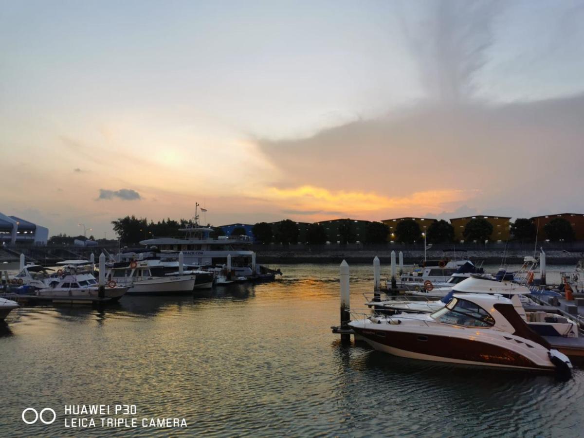 Sweet Elegant Boat Home @ Marina Waterfront Singapore Exterior photo